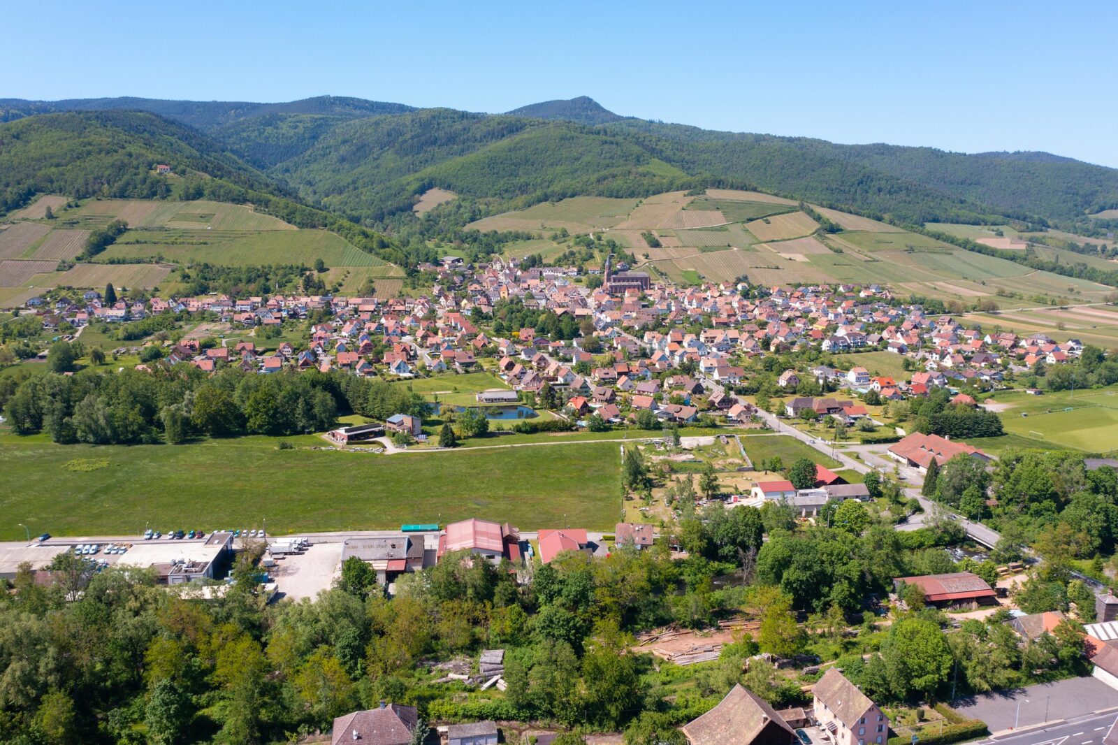 Vue drone sur wihr-au-val